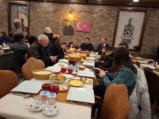 Arpa&ccedil;ay&rsquo;da ebeveyn kaybı yaşayan &ccedil;ocuklar i&ccedil;in iftar programı
