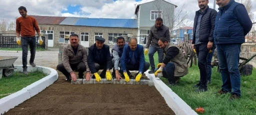 Arpaçay’da yol yapım çalışmaları başladı
