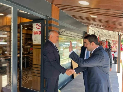 Arpa&ccedil;ay Kaymakamı Muhammed Burak Akk&ouml;z vatandaşlarla vedalaştı
