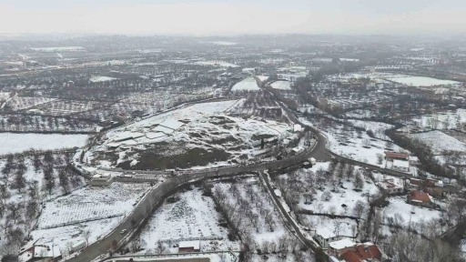 Arslantepe H&ouml;y&uuml;ğ&uuml; karla kaplı haliyle havadan g&ouml;r&uuml;nt&uuml;lendi

