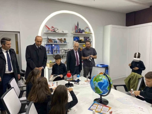 Arslantürk &quot;Bilim Merkezi gençlerin gelişmesine büyük fırsat&quot;
