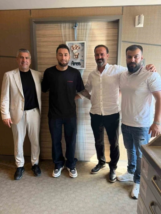 Artun Ak&ccedil;akın baba oldu
