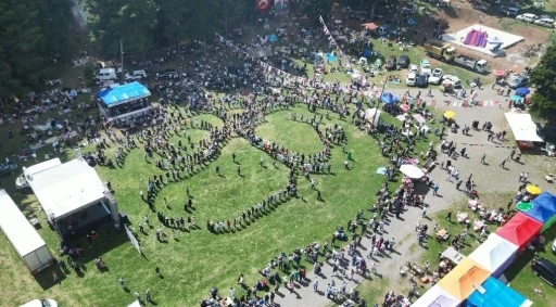 Artvin’de 2 bin rakımlı yaylada şenlik coşkusu
