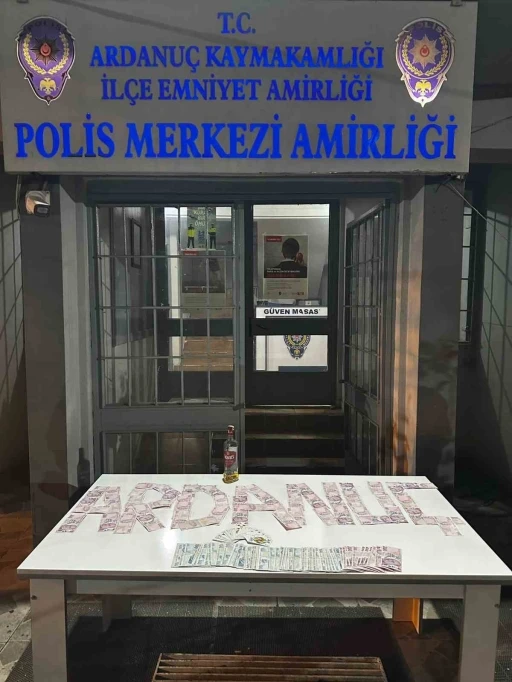 Artvin&rsquo;de kıraathaneye kumar baskını
