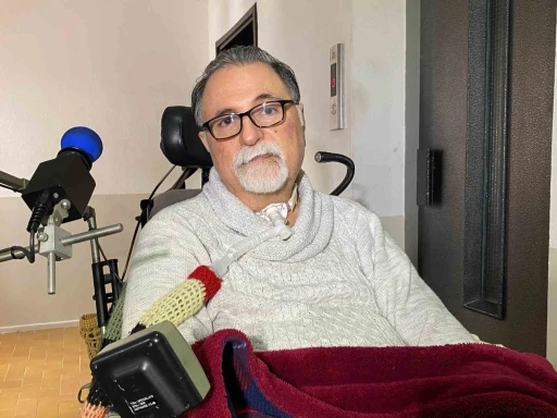 Asans&ouml;r y&ouml;netmeliği değişti, kabin daraldı: ALS hastası doktor evine hapsoldu
