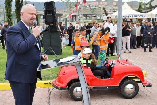 Asarlık Trafik Eğitim Parkuru&rsquo;nda her g&uuml;n 50 &ccedil;ocuk kuralları &ouml;ğreniyor
