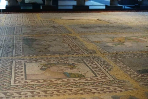 Aşil ve Thetis&rsquo;in yer aldığı Amisos Mozaiği Samsun M&uuml;zesinde sergileniyor
