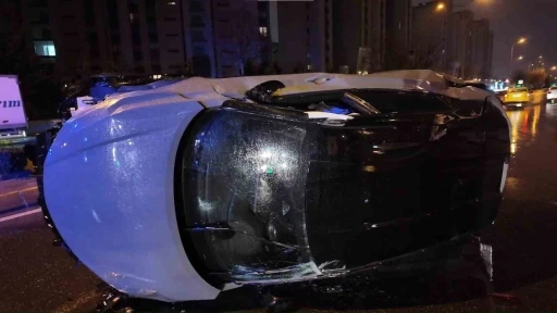 Aşırı hız ve alkol kazaya neden oldu: Sancaktepe&rsquo;de otomobil takla attı
