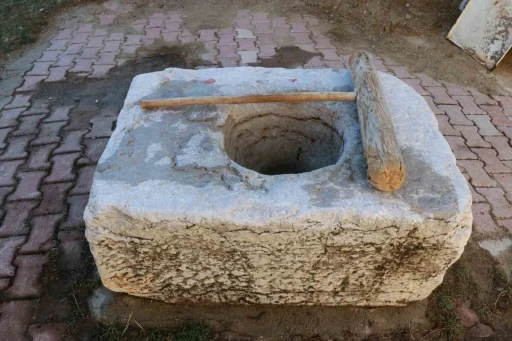 Asırlık dibek, k&ouml;y&uuml;n ortak mirası oldu
