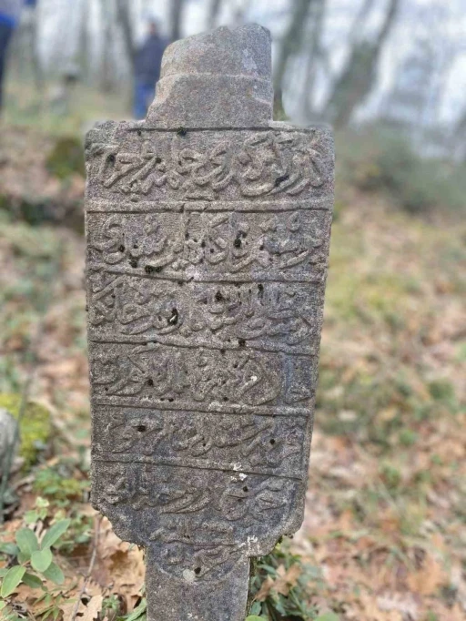 Asırlık Osmanlı mezarları yeniden ayağa kaldırıldı
