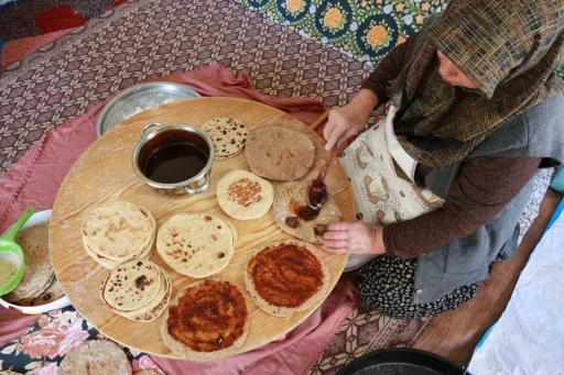 Asırlık "k&uuml;l&ccedil;e tatlısı" geleneği bayramda yaşatılıyor
