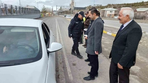 Aşkale&rsquo;de bayramın manevi atmosferi yollara taşındı
