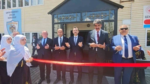 Aşkale&rsquo;de hayat boyu &ouml;ğrenme haftası sergisi a&ccedil;ıldı
