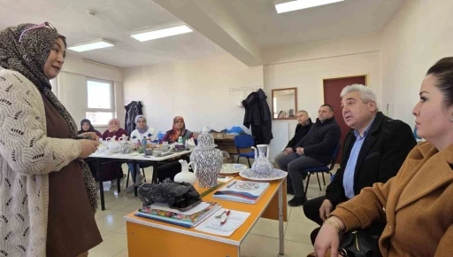 Aslanapa&rsquo;da &Ccedil;ini Kursu ilgi g&ouml;r&uuml;yor
