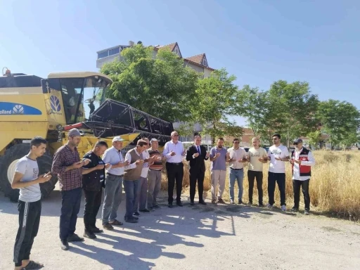 Aslanapa&rsquo;da hububat hasadı dualarla başladı
