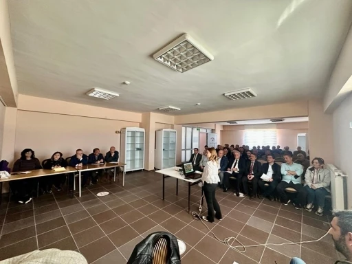 Aslanapa’da Tarıma Dayalı İhtisas Organize Sanayi Bölgesi Çed süreci toplantısı
