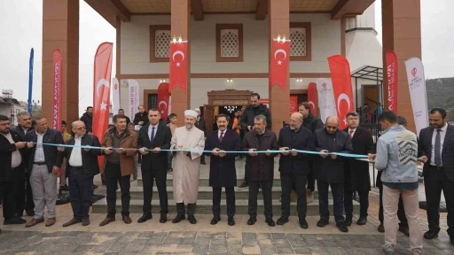 Asrın felaketinin ardından Hatay&rsquo;da 119&rsquo;uncu cami ibadete a&ccedil;ıldı
