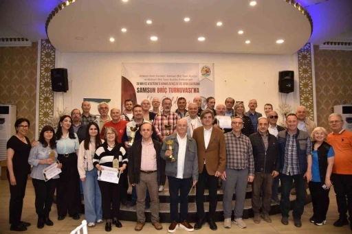 Atakum&rsquo;da bri&ccedil; turnuvası d&uuml;zenlendi

