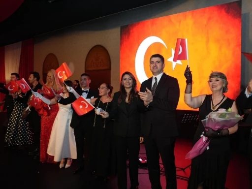 Ataşehir’de Cumhuriyet’in 102. yılına özel baloda unutulmaz gece