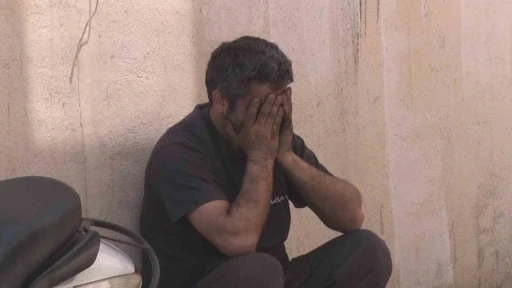 Ataşehir’de tamirhanede otomobil alev alev yandı, dükkan sahibi gözyaşlarına boğuldu
