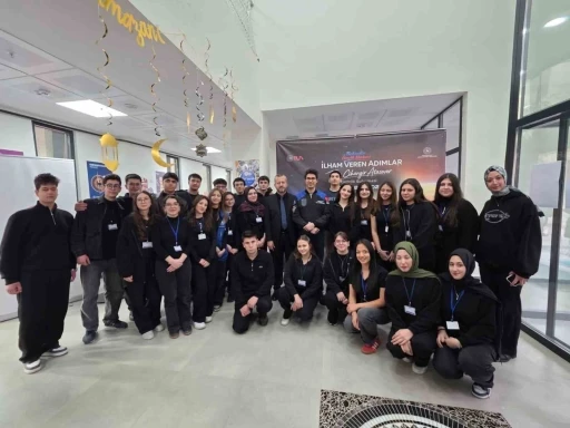 Atasever, Bolvadinli gen&ccedil;ler ile bir araya geldi
