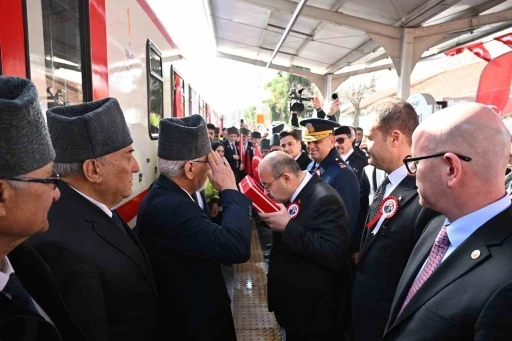 Atat&uuml;rk&rsquo;&uuml;n Balıkesir&rsquo;e gelişinin 103. yılı kutlandı
