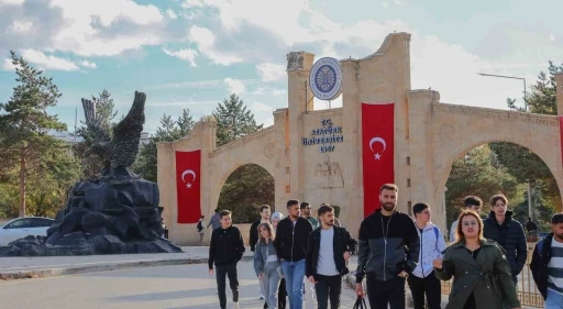 Atatürk Üniversitesi Kalkındırma Vakfı, 2025-2026 eğitim-öğretim yılı burs başvurularını açtı
