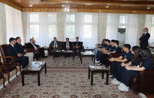 Atat&uuml;rk &Uuml;niversitesi &ouml;zel vakıf okullarından 2026 YKS&rsquo;de zirveye taşınan başarı

