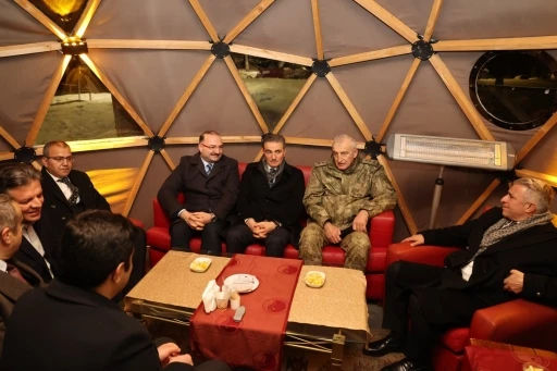 Atat&uuml;rk &Uuml;niversitesinde Ramazan&rsquo;ın manevi iklimi "Ramazan Yolu"nda yaşandı
