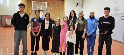 Atletizm camiasından Elif Eyüp’e anlamlı ziyaret
