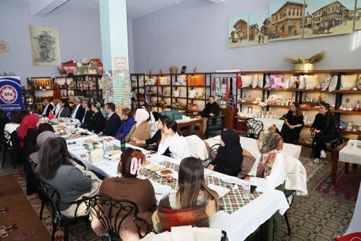 AT&Uuml; Bilim Kafe&rsquo;de kadın kooperatifleri konuşuldu
