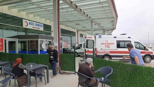 Av tüfeğiyle oynayan genç kendini vurdu
