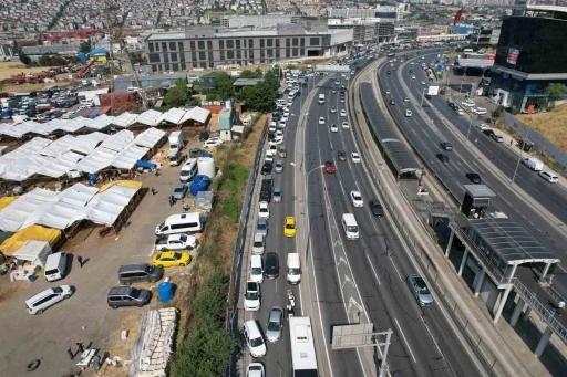Avcılar E-5 yan yolda kurban trafiği
