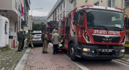 Avcılar kız yurdunda yangın çıktı, kısa sürekli panik yaşandı
