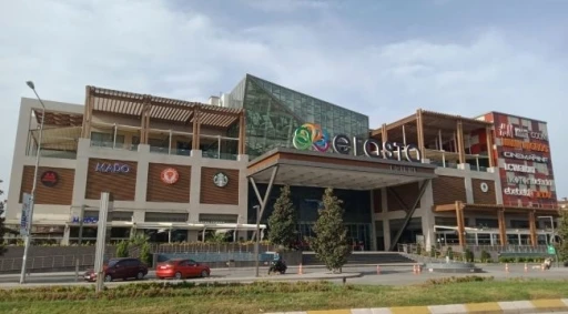 AVM’nin bayan tuvaletinde cep telefonuyla görüntü alma olayı
