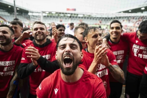 Avrupa futbolunda bu sezon on yıllarca s&uuml;ren şampiyonluk hasretleri bitti
