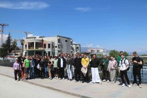 Avrupa’nın dört bir yanından gelen gençler Türk misafirperverliğine hayran kaldı

