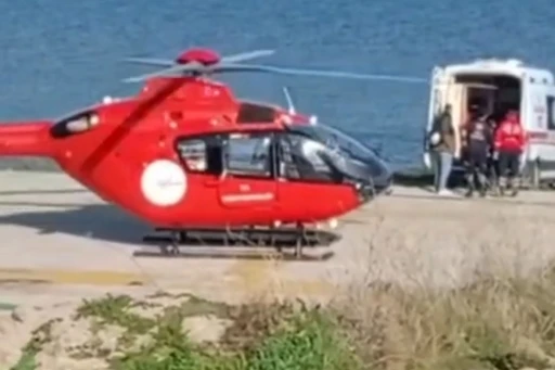 Avşa Adası&rsquo;nda rahatsızlanan vatandaş ambulans helikopterle sevk edildi
