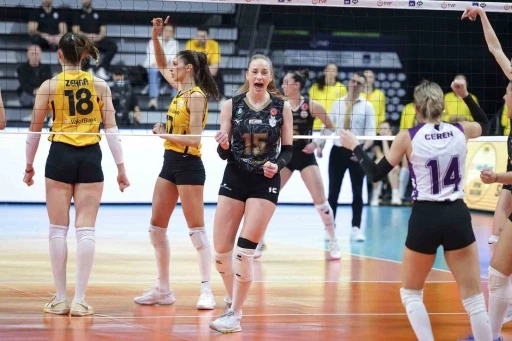 AXA Sigorta Kupa Voley: V. Bank: 3 - Zeren Spor: 1
