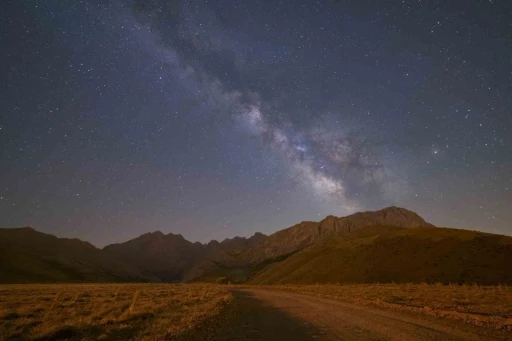 Ay’a fotoğrafı gönderilen Türk astrofotoğrafçı, Aladağlar’ı görüntüledi
