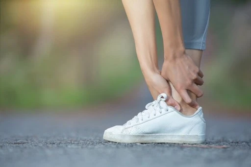 Ayak Ağrısının Yaygın Sebepleri ve Tedavi Yöntemleri