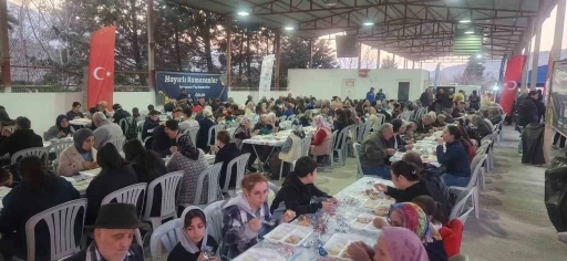 Aydın Büyükşehir Belediyesi Bozdoğan’da iftar sofrası kurmaya devam ediyor
