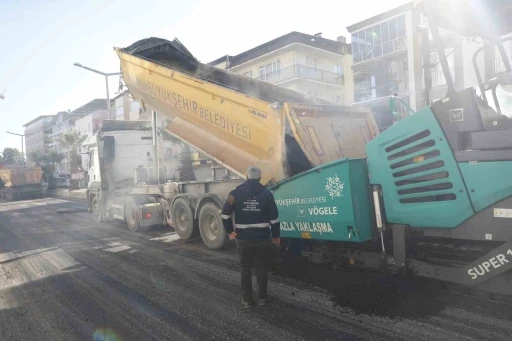 Aydın B&uuml;y&uuml;kşehir&rsquo;den Doğu &Ccedil;evre Bulvarı&rsquo;na sıcak asfalt dokunuşu
