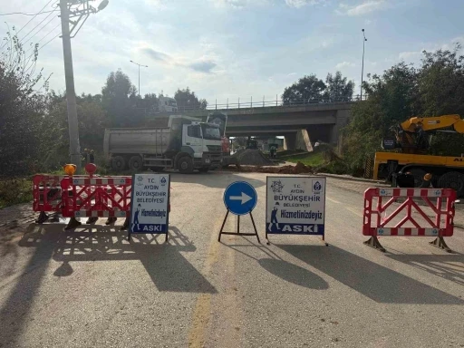 Aydın Büyükşehir Zeybek Mahallesi’nde alt yapı çalışması gerçekleştirdi
