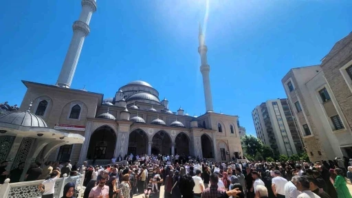 Aydın&rsquo;da hacı adayları dualarla uğurlandı
