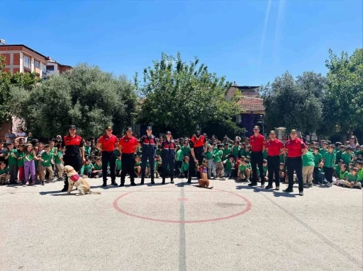 Aydın’da jandarma ekipleri ilkokul öğrencileriyle buluştu
