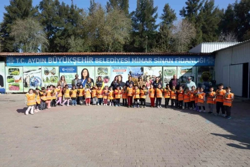 Aydın&rsquo;da &ouml;ğrenciler doğa sevgisini &ouml;ğreniyor
