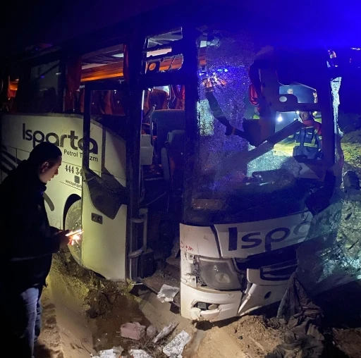 Aydın’da otobüs kazası: 1 ölü, 32 yaralı
