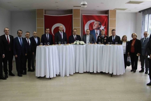 Aydın protokolü bayramlaştı
