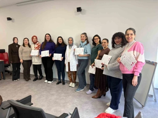 Aydın Şehir Hastanesi Gebe Okulu&rsquo;nun ilk mezunları belgelerini aldı
